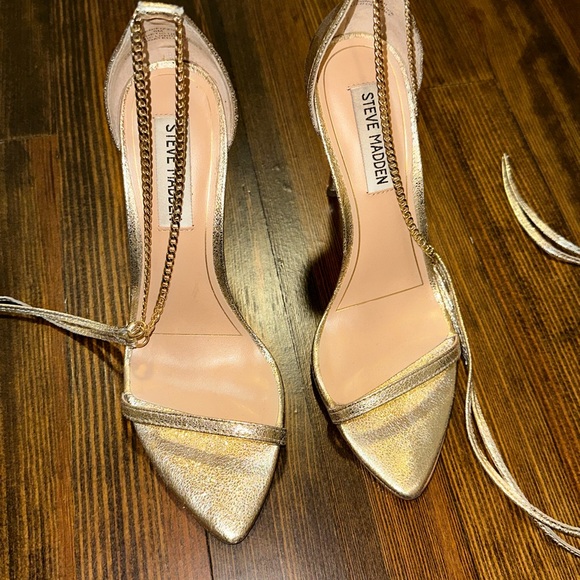 Steve Madden Sandals with lace up closure size 6.5 - Picture 3 of 3